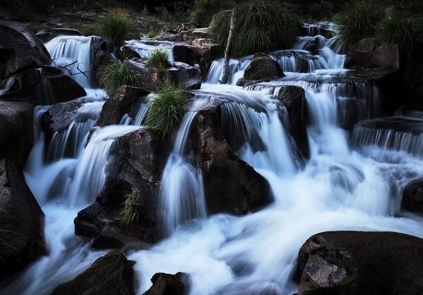 Appareil Photo Micro Four Thirds OM SYSTEM OM-5, capteur Live MOS de 20 mégapixels, stabilisation d'image sur 5 Axes optimisée, IP53, Handheld High Res Shot, Noir