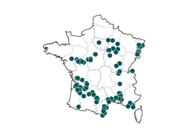 Découvrez notre test du coffret cadeau Smartbox pour un séjour œnologique en couple. Explorez les vignobles et savourez une expérience inoubliable à deux.