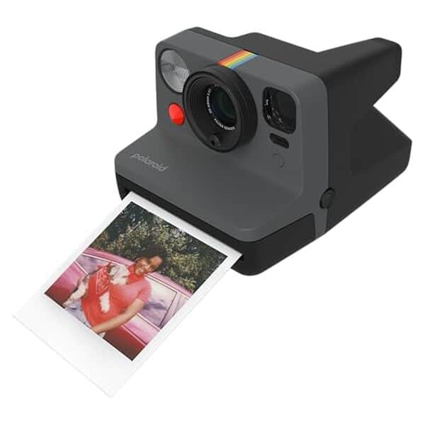 Découvrez notre test complet du polaroid Now Gen3 : un appareil instantané moderne alliant performance et facilité d'utilisation pour des souvenirs photo inoubliables.