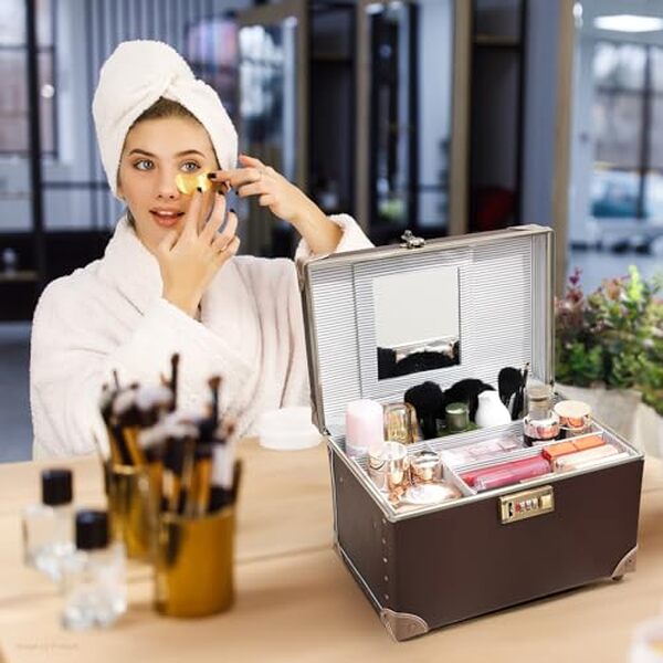 Découvrez notre test complet du vanity case rigide urecity M marron : un accessoire alliant style et durabilité pour vos voyages en toute sérénité.