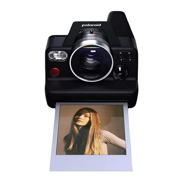Découvrez le test du Polaroid I-2 et comment cet appareil photo réinvente les instantanés avec style et performance modernes