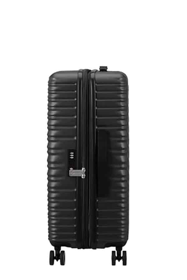 Découvrez notre test des valises rigides american tourister aerotech, extensibles avec serrure TSA pour des voyages en toute sécurité et confort.