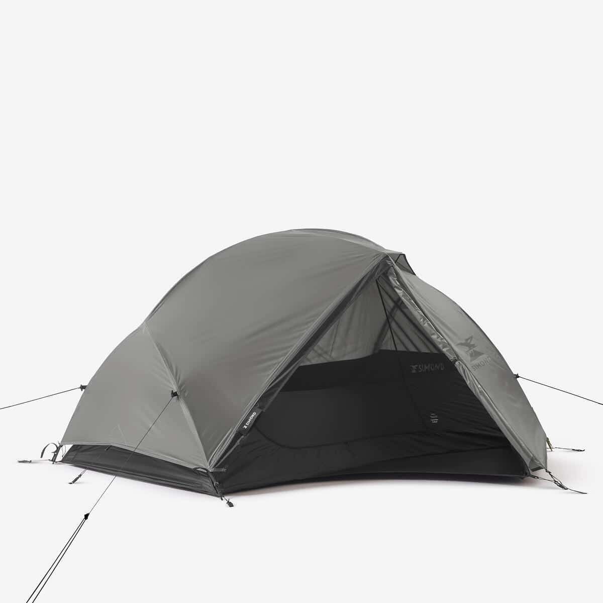 Test : tente MT900 Decathlon, légère et autoportante